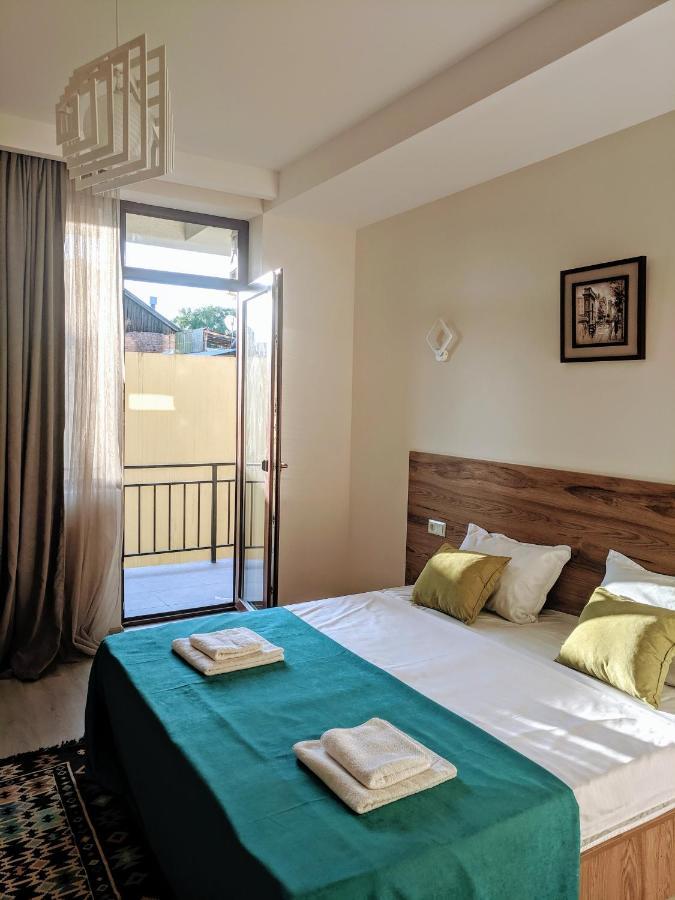 Hotel 5 Rooms Тбилиси Экстерьер фото
