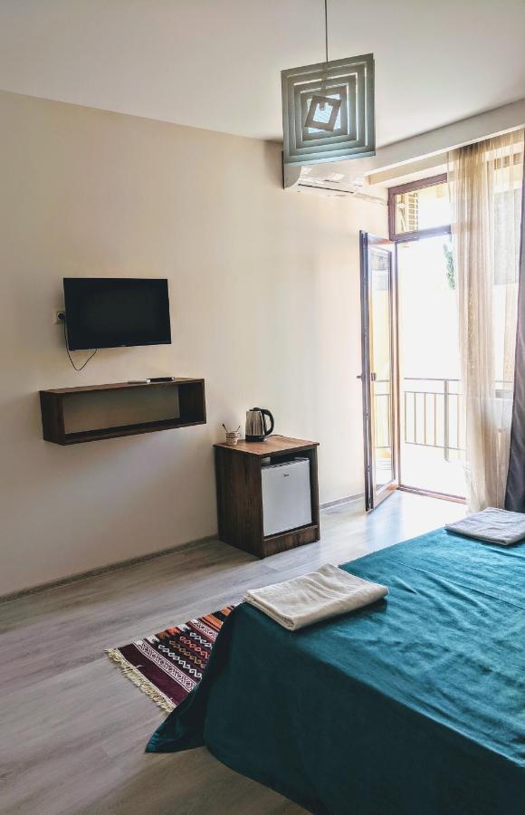 Hotel 5 Rooms Тбилиси Экстерьер фото