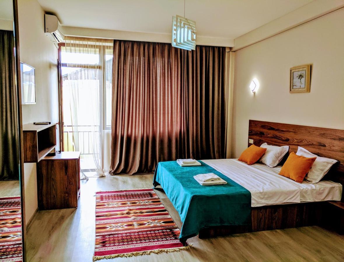 Hotel 5 Rooms Тбилиси Экстерьер фото